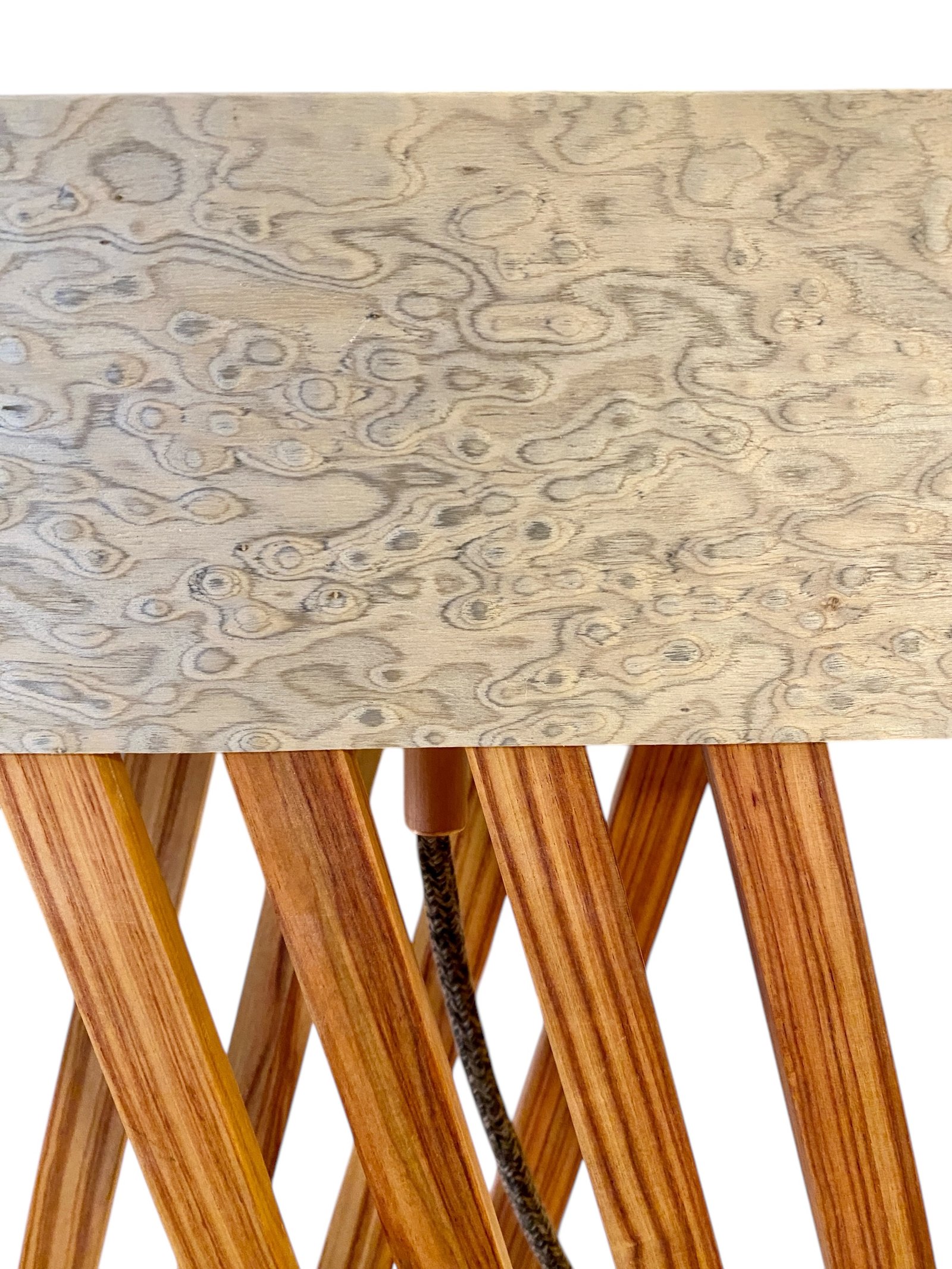 Luminaire design en bois “Octopus” – Création artisanale unique – Image 6